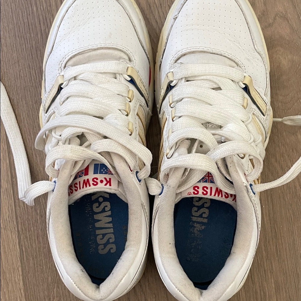 K-Swiss White and Red Sneakers - Picture 11 of 12
